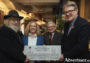 From left: Eddie Higgins, Nuala Keher, Cuban ambassador to Ireland, Bernardo Guanche Hern&aacute;ndez and Cllr N&iacute;all McNelis hold the Alexander O'Reilly plaque.
(Photo: Mike Shaughnessy)
