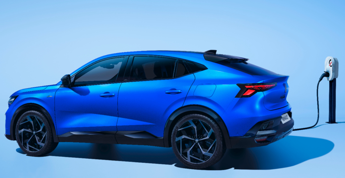 The Rafale E-Tech 4x4 300hp has a 0-100km/h sprint time of 6.4 seconds - 2.5 seconds quicker than the E-Tech 200hp hybrid.