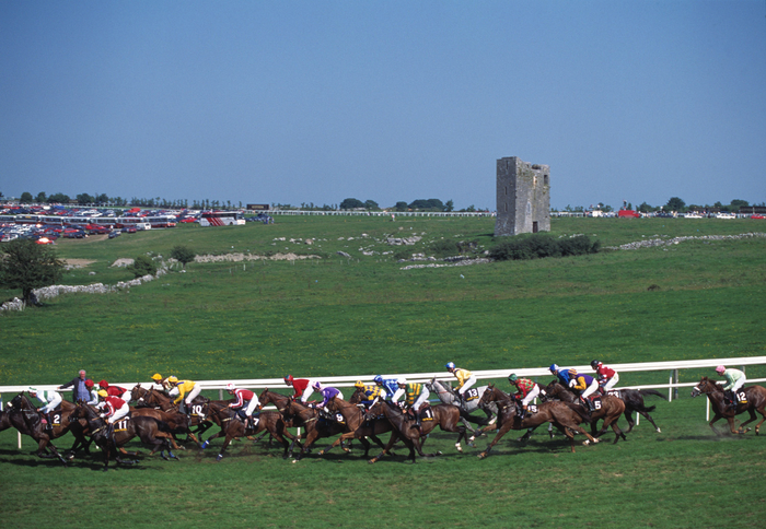 The Galway (City Council) Races begin [Photo: Brian Lynch, Failte Ireland]