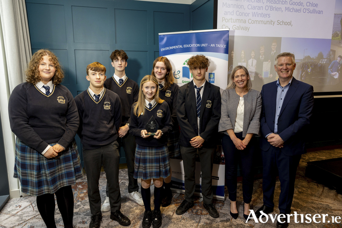 Students from Portumna National School; Cathy Baxter, An Taisce, Geoffrey Bourke, Uisce Éireann