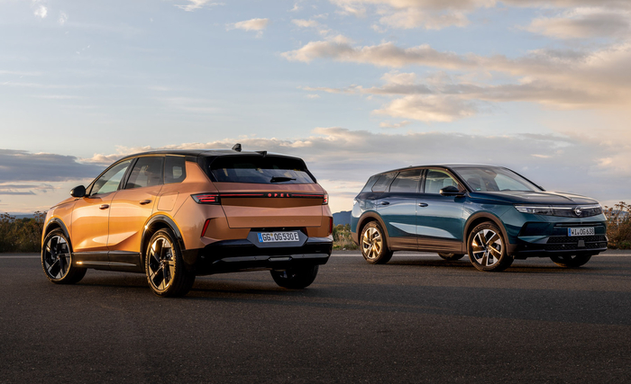 The new Opel Grandland is available in both hybrid and electric powertrains.