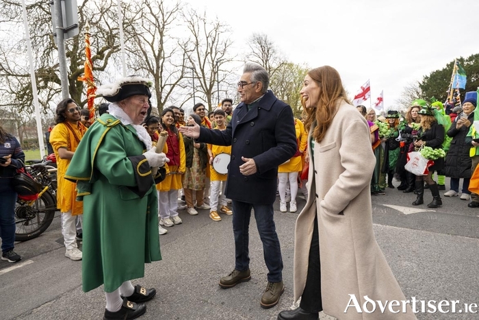 Actor Eugene Levy and his wife Deborah Divine became impromptu international guests of honour at the St Patrick's Day parade in Galway on Monday. They are pictured enjoying the festivities with Town Crier Liam Silke. Photo: Andrew Downes/xposure.