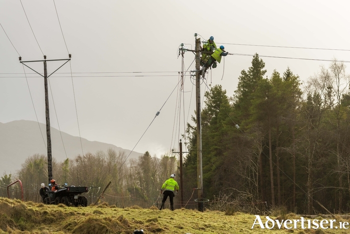 Work began on repairing damaged cables in the aftermath of Storm Éowyn.