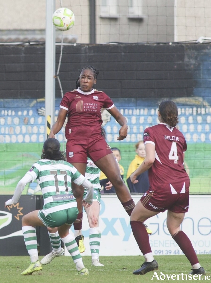 Galway United’s Eve Dossen and Shamrock Rovers Ella Kelly in action from the SSE Airtricity Women’s Premier Division clash at Eamonn Deacy Park. Photo: Mike Shaughnessy