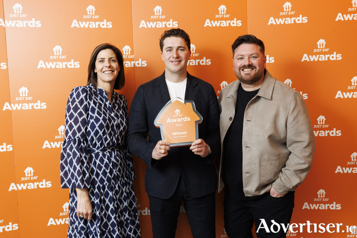 Pictured are Managing Director of Just Eat Ireland, Amanda Roche-Kelly and Radio presenter Thomas Cross (right) with Rory McCormack founder of Handsome Burger, winners of the ‘Best of Ireland’ category at the 11th annual Just Eat Awards. 