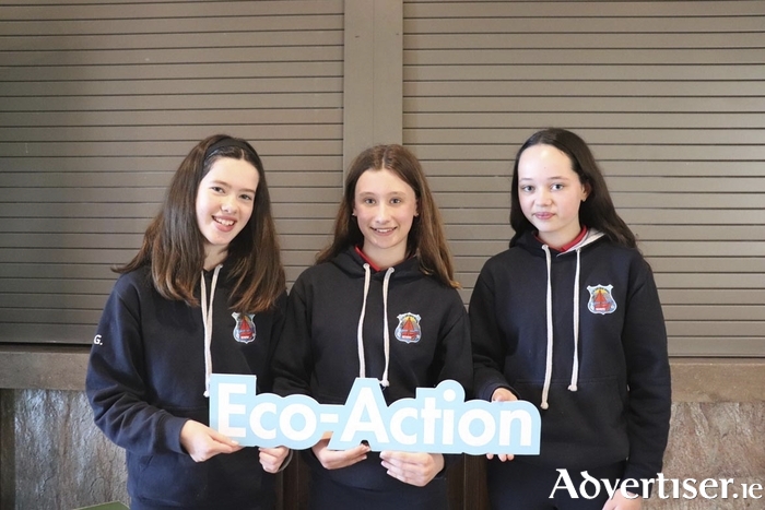 Photographed at the Young Environmentalist Awards’ ‘ECO-Dens’ semi-finals in March were young people from Coláiste Naomh Eoin, Inis Meáin, and Scoil Shéamais Naofa, Bearna.