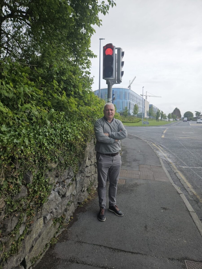 Galway City East Councillor Shane Forde has requested traffic engineers to explore filter options for the Monivea Road junction opposite Thermo King and Crown Square.