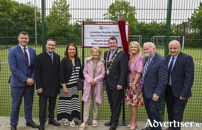 Cllr. Eddie Hoare, Chief Executive of Galway City Council, Leonard Cleary, Carol Dunleavy, Mary Dunleavy, former Mayor of the City of Galway, Cllr Peter Keane, Valerie Dunleavy Leahy, Cllr. Donal Lyons, Director of Services, Patrick Greene.

