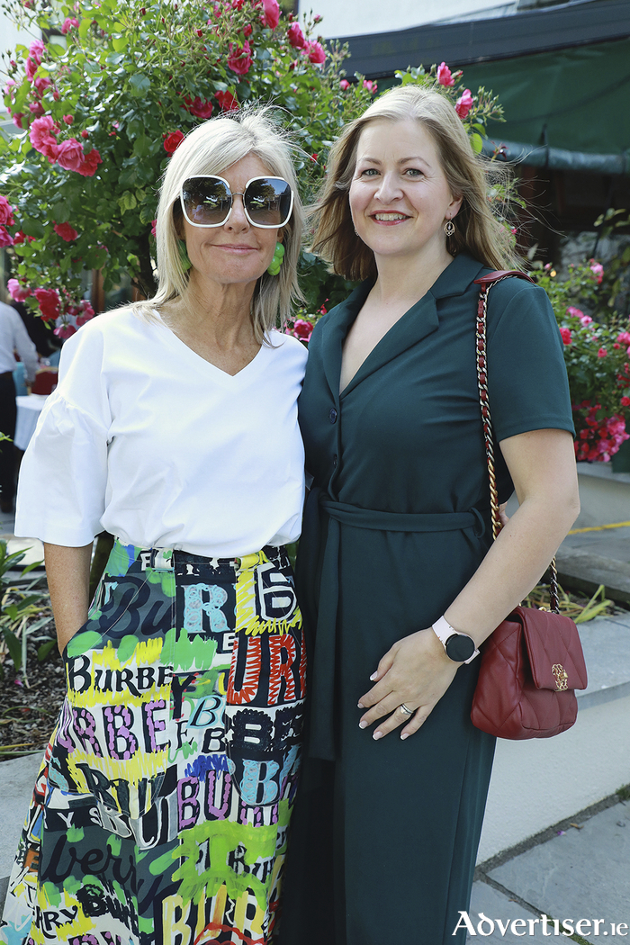  Fiona Lydon, Galway District Court, and Ailish Rohan, Galway City Council at Fulacht Fia Chairde Ghaillimh le Gaeilge which took place in the Ardilaun Hotel. The event was kindly sponsored by Stewart Construction, Galway Executive Skillnet and KD Autoparts.