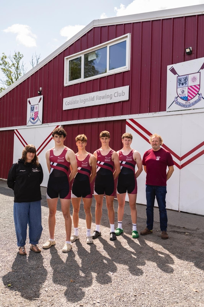 Coláiste Iognáid Rowers Eoghan O’Connell, Oisin O’Connaire, Jack Mannion, Paul Schofield with Fiona Lawless (coach) and Noel Hume (coach).