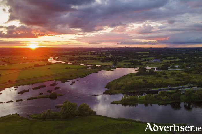 Meelick Weir Walkway, Lough Derg. Photo courtesy of Destination Lough Derg.