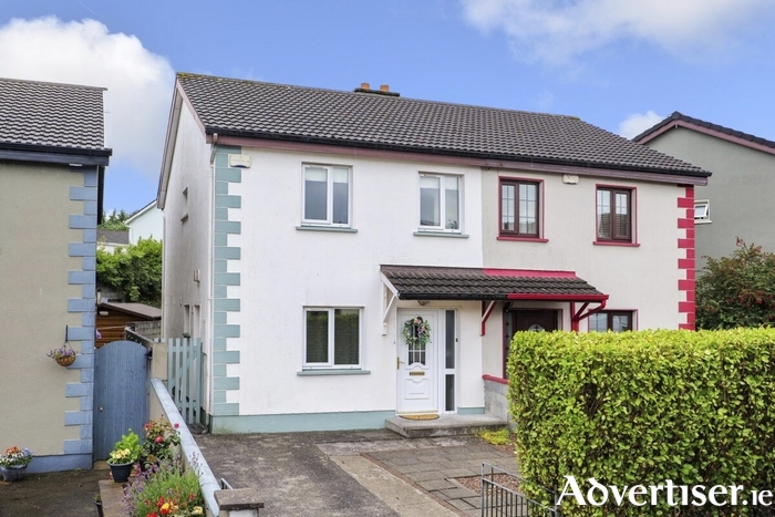 No 54 Claremont Park.