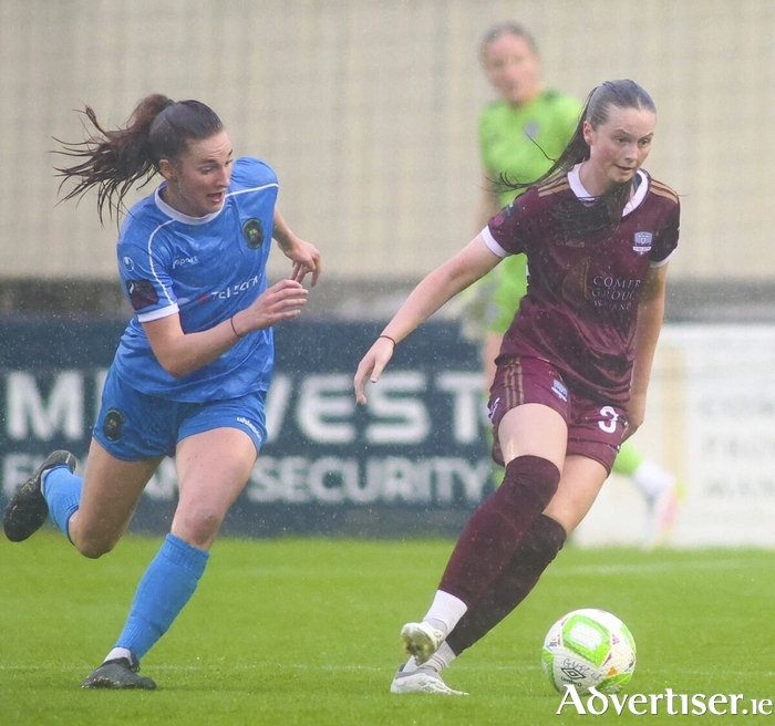 Galway United Lucy Jayne Grant and Peamount United FC’s Ellen Dolan in action from the SSE Airtricity Women's Premier League game at Eamonn Deacy Park last Saturday night. (Photo: Mike Shaughnessy)