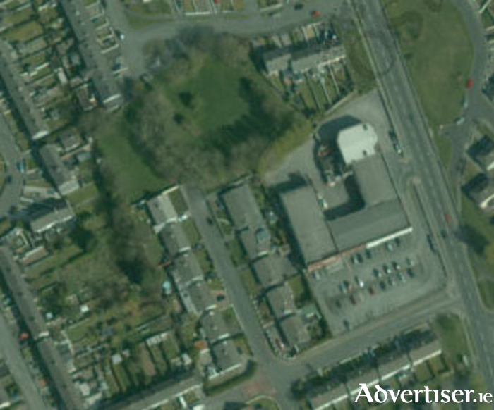 Aerial view of Ballybane Ringfort and The Lantern Bar, Ballybane. 
Photo: Ordnance Survey Ireland (OSI). 