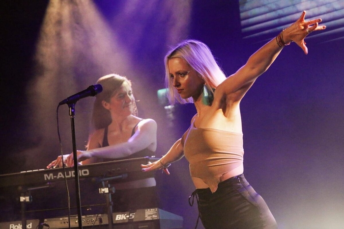 Dora Gola at Doolin Hedge School (Photo: Myriam Riand)