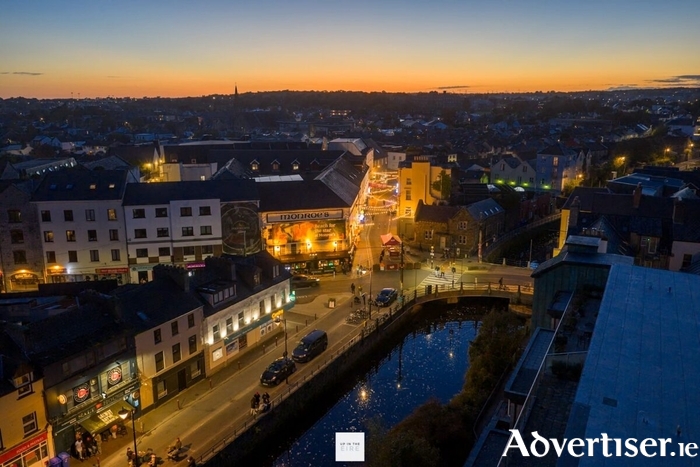 Monroe's Tavern in Galway city's West End (Photo: Up In The Eire)
