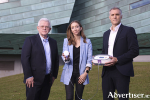 (L-R) Gerard Ryan, non-executive director, Michelle Tierney, CSO and co-founder and Tim Jones, CEO and co-founder of SymPhysis Medical.
