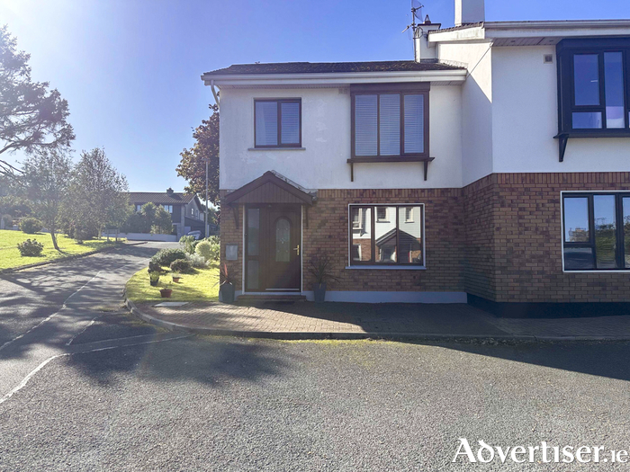 No 7 New Avenue Wood.