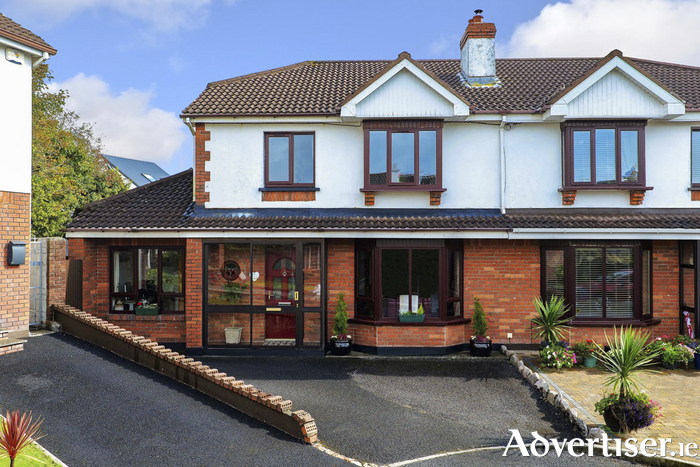 No 27 Monalee Manor.