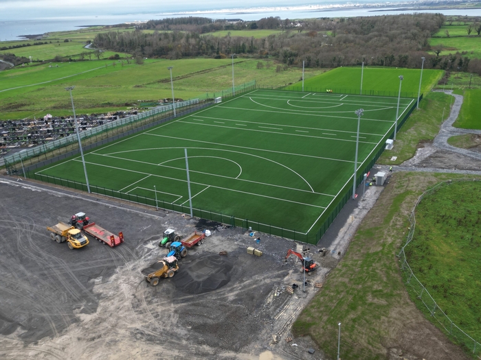 Phase IA is in its final stages of completion as the 4G Astro Pitch prepares to host its first games this weekend. The Oranmore Maree GAA One Club’s U11 teams will take on the U11 boys’ and girls’ teams from Dublin’s St Vincent’s and Kilmacud Crokes.