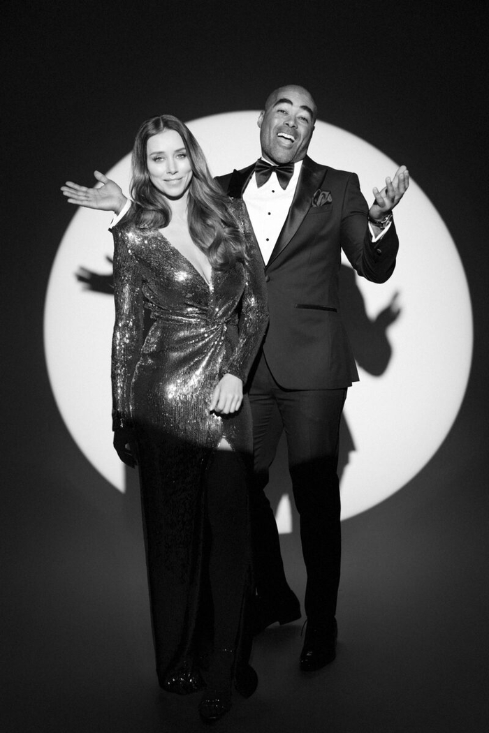 Una Healy and Luke Thomas sing with Swing Cats