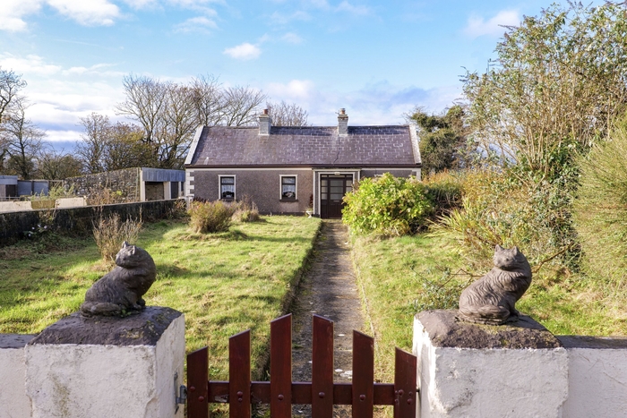 Charming cottage in Crusheeny, Claregalway. 