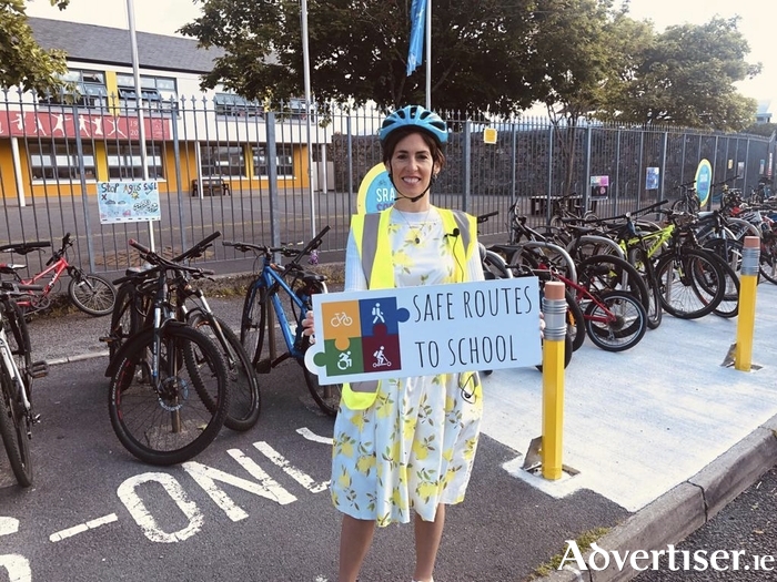 Safe Routes to School Scheme for Scoil Íosa commences construction and is welcomed by Minister Hildegarde Naughton.