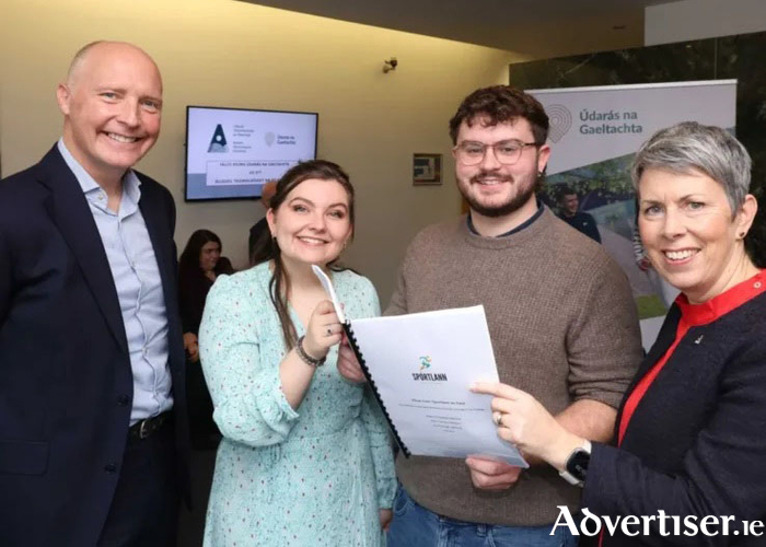 (L–R): Údarás na Gaeltachta CEO Tomás Ó Síocháin; programme participants Ailiadh Breathnach from Indreabhán, Co. Galway, and Seán Ó Coileáin from Co. Waterford; and ATU President Dr Orla Flynn.
