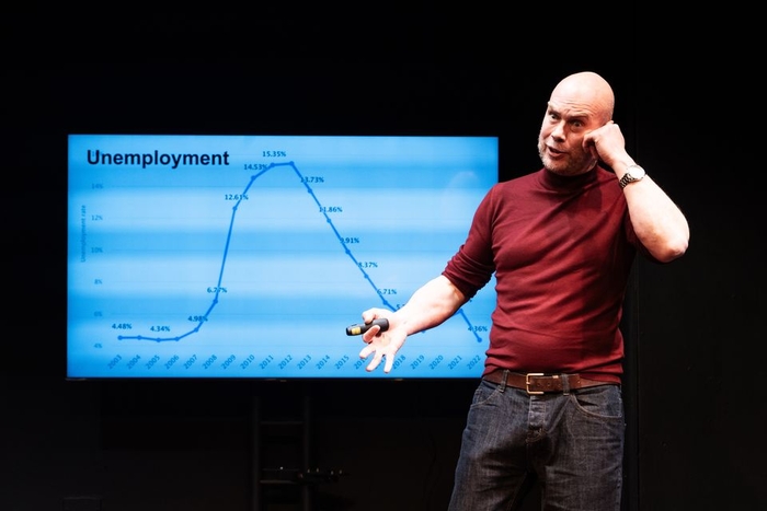 Jed Murray oozing smarm as 'Jonathan' the consultant