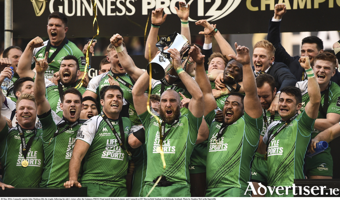 Connacht captain John Muldoon lifts the trophy following his side's victory after the Guinness PRO12 Final match between Leinster and Connacht at BT Murrayfield Stadium in Edinburgh, Scotland. 
(Photo by Stephen McCarthy/Sportsfile)