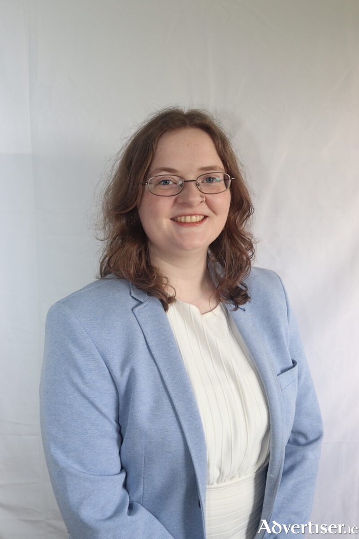 M&iacute;de Nic Fhionnlaoich works for a Dublin TD