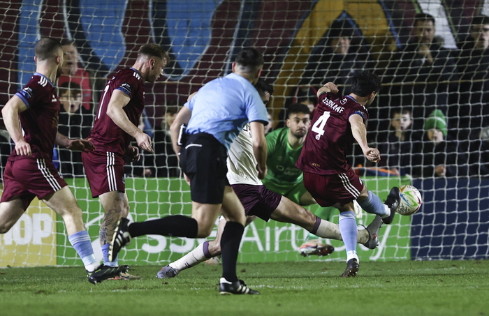 Jimmy Keohane of Galway United shoots to score his side's first goal during the SSE Airtricity Men's Premier Division match between Galway United and Sligo Rovers at Eamonn Deacy Park in Galway. (Photo by Paul Phelan/Sportsfile)