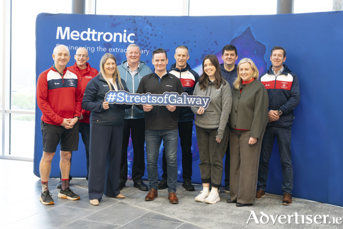 Celebrating the new Galway City Harriers and Medtronic 3 year Partnership are Alan J Walsh, GCH, Brian Bruton, GCH, Laura Beatty, Medtronic, Tom Shiel, Medtronic, Declan Costello, Medtronic, Jim Phelan, Medtronic and GCH, Meghan Buckley, Medtronic, Keith Healy, Medtronic, Fiona Keys, Medtronic and Seamus Lynch GCH. (Photo Richard Peyton)