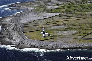 Inis O&iacute;rr Lighthouse.