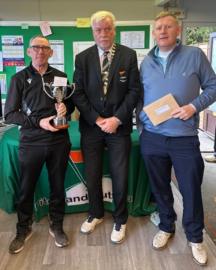(L-R): Nicky Furey of Mellows Pitch and Putt Galway, Davey Reddin President of Pitch and Putt Ireland, and James Mcloughlin of Mellows Pitch and Putt Galway.