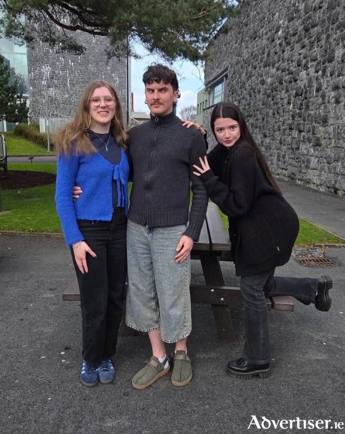 L - R) Eimear Gormally, Mark Regan & Erika Moore - playing Ruth, Charles & Elvira in Blithe Spirit