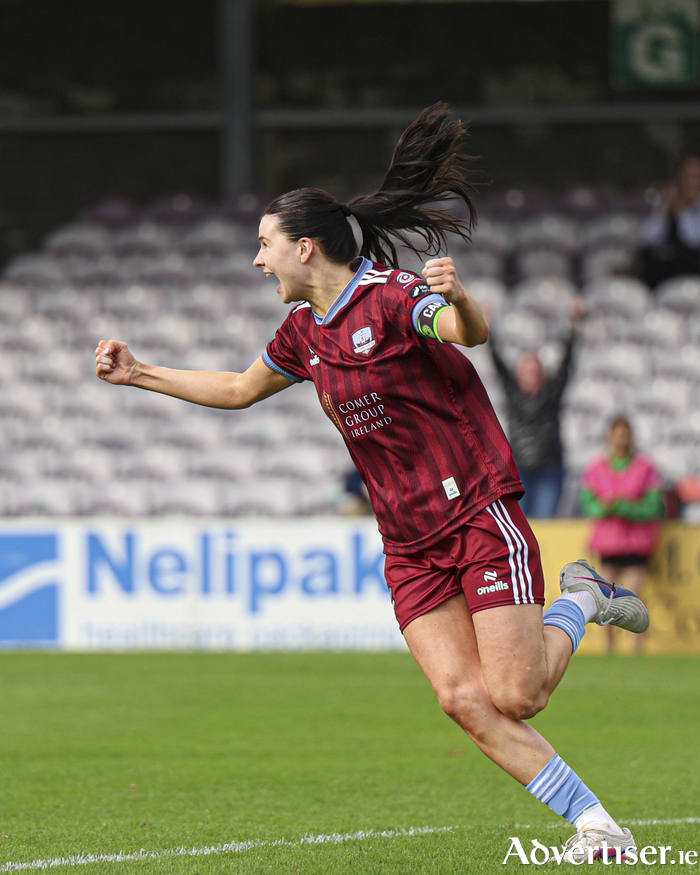 Aoibheann Costello celebrates her goal in United's 2-1 victory over Peamount United at Eamonn Deacy Park. (Photo: Stephen Naughton)