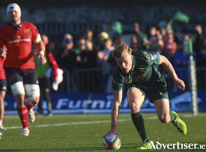 Connacht&rsquo;s Ben Murphy scores the opening try against Munster in the URC game at Dexcom Stadium. (Photo: Mike Shaughnessy)