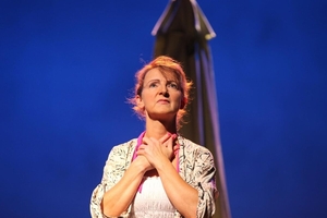 Norma Sheahan as Shirley Valentine