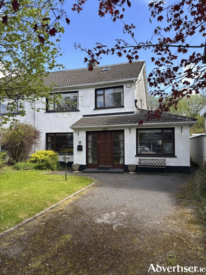 No 26 Crescent View.