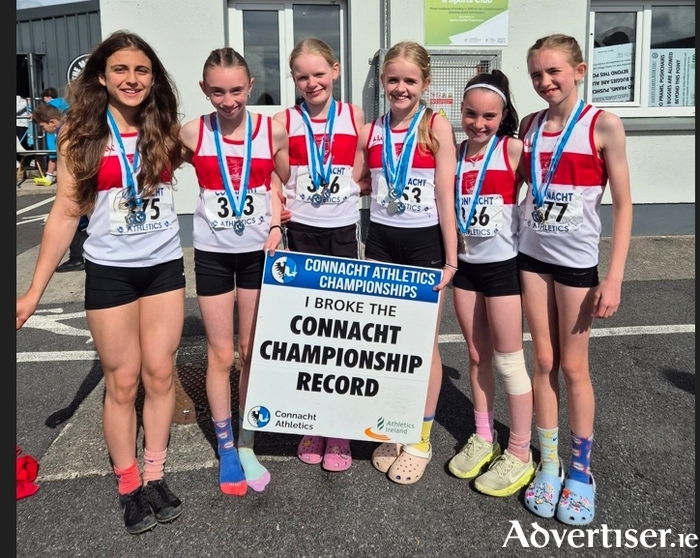 GCH U13 Girls Relay team winners - Maneli Fazaeli, Katie McGlynn, Thea Lynch, Elliana Magnetti, Ribeaca Gibbons, Matilda McGlynn.