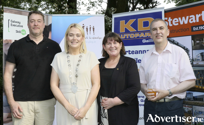 Paul Stewart, Stewart Construction, (Sponsor of the Fulacht Fiadh), Deputy Mayor of the City of Galway, Cllr Josie Forde, Br&iacute;d N&iacute; Chongh&oacute;ile, Gaillimh le Gaeilge and Eoin &Oacute; Droighne&aacute;in, Pr&iacute;omhoifigeach Roinn na Gaeltachta at Fulacht Fiadh Chairde Ghaillimh le Gaeilge which took place in the Ardilaun Hotel. The event was kindly sponsored by Stewart Construction, Galway Executive Skillnet and KD Autoparts.
