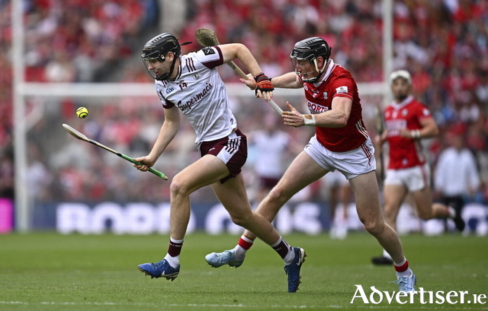 Jason Rabbitte in action against Se&aacute;n O'Donoghue during the GAA Hurling All-Ireland Senior Championship semi-final match between Cork and Galway at Croke Park. (Photo by Seb Daly/Sportsfile)