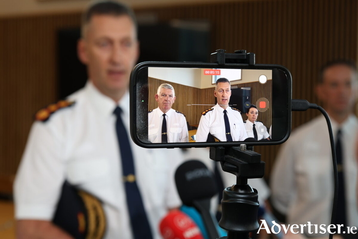 Flanked by Salthill Superintendent Finbar Philpott, and Assistant Commissioner Cliona Richardson, Commissioner Justin Kelly addressed the media in the divisional HQ in Renmore