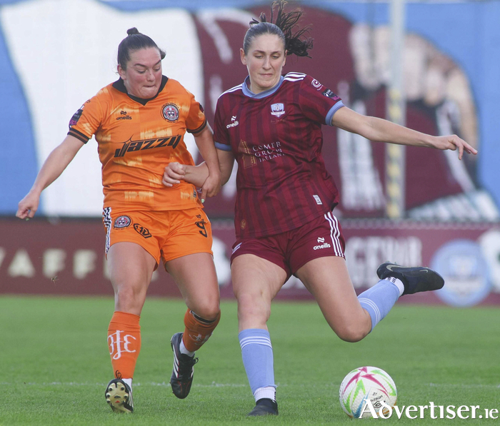 Galway United&rsquo;s Ella Raimondi and Bohs' Alannah McEvoy in action from the Women&rsquo;s Premier Division game at Eamonn Deacy Park. (Photo: Mike Shaughnessy)