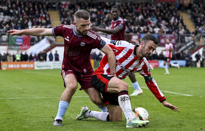 Michael Duffy of Derry City in action against Aaron Bolger of Galway United during the Club Orange Men's FAI Cup semi-final match between Galway and Derry City at Eamonn Deacy Park in Galway. (Photo by Stephen McCarthy/Sportsfile)