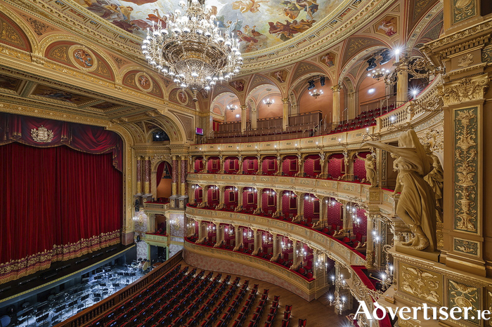 &Aacute;ras Opera St&aacute;it na hUng&aacute;ire