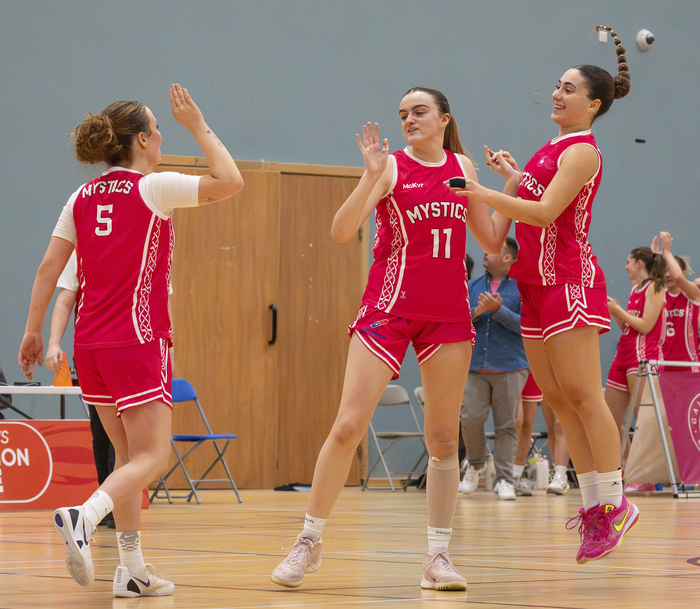 Kelly Bracken, Caoimhe Gilligan, and Demetra Yennari celebrate vs Clunetch Kilkenny Stars. (Photo: John O'Brien)