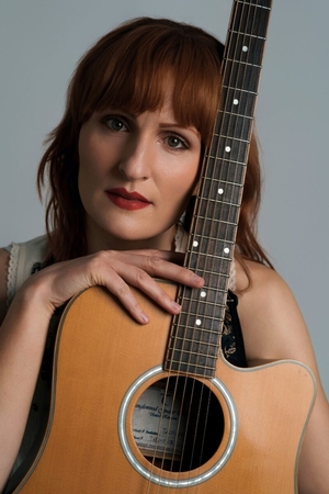 Singer Sara Gerdine